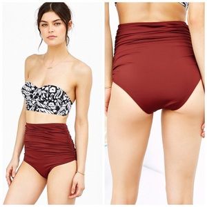 URBAN OUTFITTERS high waisted swim bottoms 🤍🤍🤍